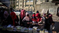 افتتاح أول معرض للكتب المستعملة في غزة