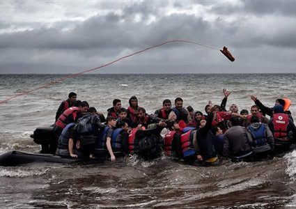 وصول 500 مهاجر إلى صقلية