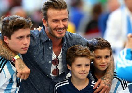 المشاهير وأبناؤهم  شبه لا يصدق