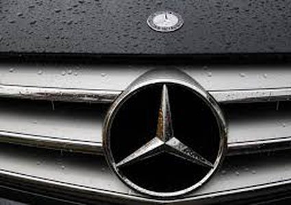 مرسيدس تسحب مليون سيارة بسبب خطر الاحتراق