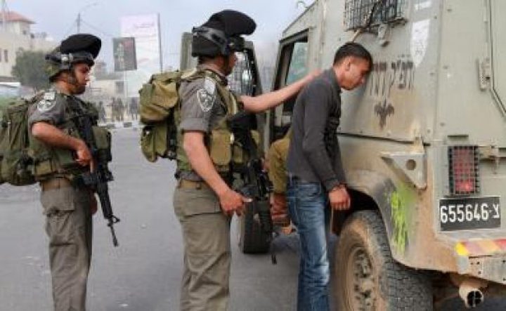 إعتقال شابين على حاجز زعترة
