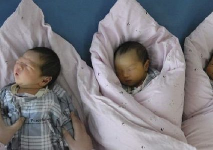 صينية تنجب مرتين خلال أسبوع