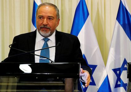 ليبرمان: ادارة ترامب حذرتنا