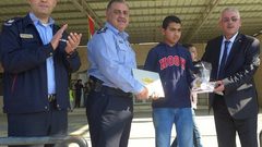 تكريم طفل لأمانته في أريحا