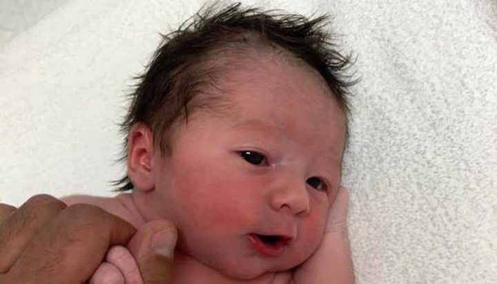 ساعتان ونصف لتصفيف شعر رضيعة كل يوم