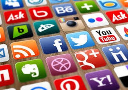 وسائل التواصل الاجتماعي سببب للشعور بالوحدة