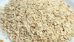 اليك كريمات الوجه من نبات الشوفان لجميع أنواع البشرة