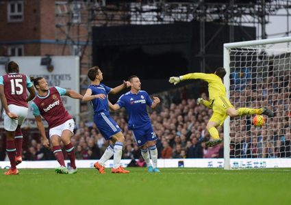 تشيلسي يحلق وحيدا في صدارة الدوري الانجليزي