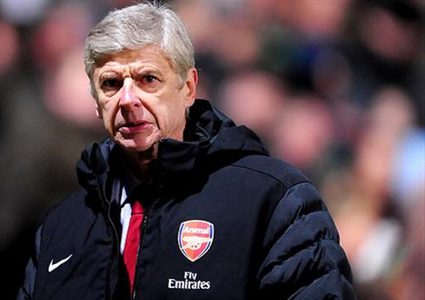 فينغر: الحكم أضاع أحلام أرسنال بأبطال أوروبا