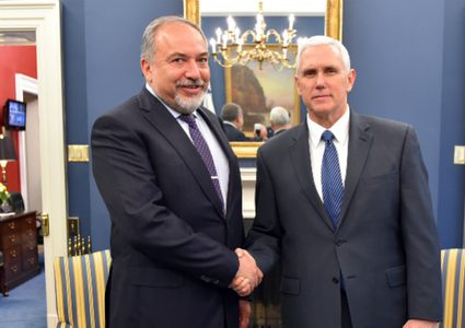 ليبرمان يعارض ضم اراض في الضفة دون التنسيق مع الامريكيين