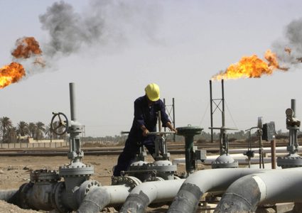 النفط يسجل أدنى سعر له منذ مطلع العام