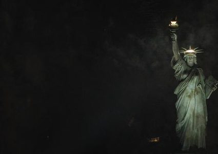 عتمة تمثال الحرية في يوم المرأة ما سببه؟