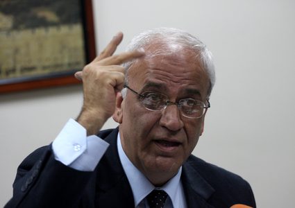 عريقات يشدد على أولوية قضية الأسرى في العمل مع المحكمة الجنائية