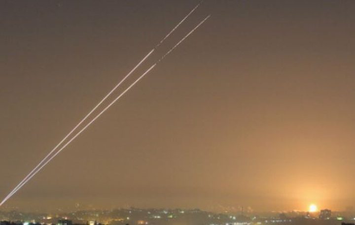 صاروخ اطلق من غزة ينفجر داخل حدود القطاع