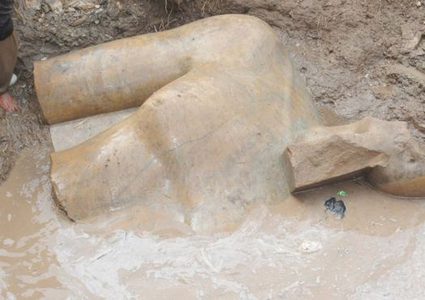 اكتشاف تمثالين أثريين في مصر