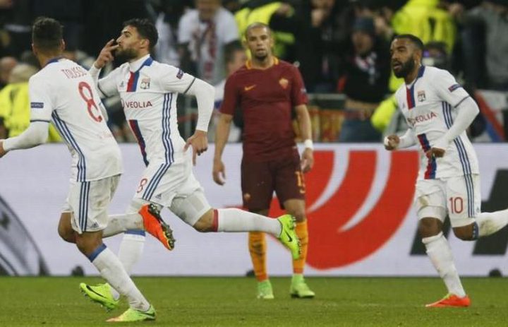 ليون يدك قلاع روما برباعية