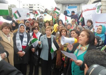 نساء غزة ... رحلة معاناة جراء الانقسام
