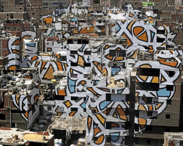 بيوت بقرية مصرية تتحول إلى رسومات رائعة