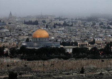 في مثل هذا اليوم .. عصابة يهودية حاولت نسف الأقصى