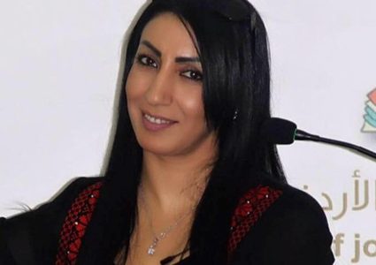 الاحتلال يعتقل روائية فلسطينية