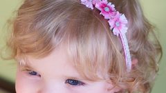 ما هي الإكسسوارات المناسبة لطفلتك؟