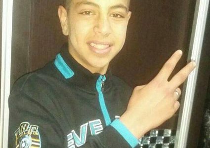 والدة الأسير الطفل طه تناشد لإنهاء معاناته