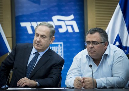 دافيد بيتون: نتنياهو لن يستقيل حتى لو قدمت ضده لائحة اتهام