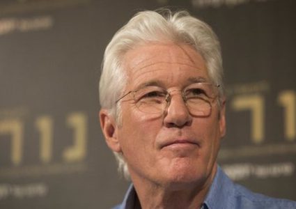 ريتشارد غير: المستوطنات ليست ضمن برنامج شخص يريد عملية سلام حقيقية