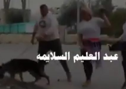 شاهد..مستوطنون "يسخرون" من الأذان