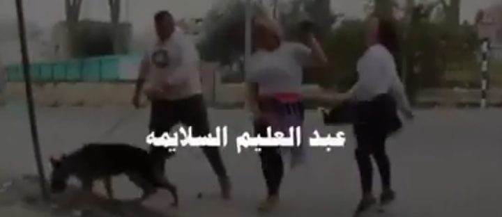 شاهد..مستوطنون "يسخرون" من الأذان