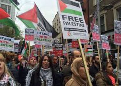 منع ناشط بريطاني متضامن مع الفلسطينيين من دخول إسرائيل