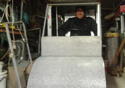 سيارة مصنوعة بأيدي ذوي إعاقة (صور)