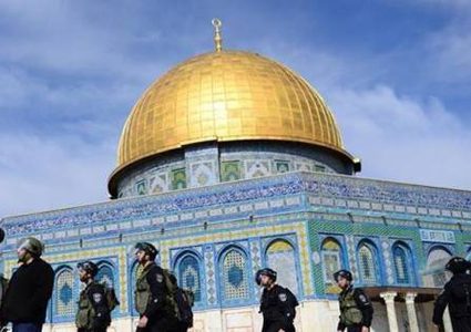 نواب أردنيون يستنكرون قرار منع رفع الأذان