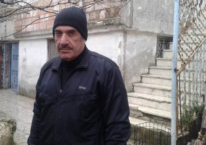 "النجاح الإخباري" يلتقي "صانع سيارة أوميجا" في الخليل(صور)