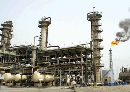 النفط الخام يسجل أدنى هبوط له في أربعة شهور