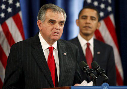 الرئيس يستقبل وزير النقل الأميركي السابق بمقر الرئاسة اليوم