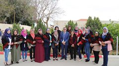 تواصل يكرم النساء العاملات