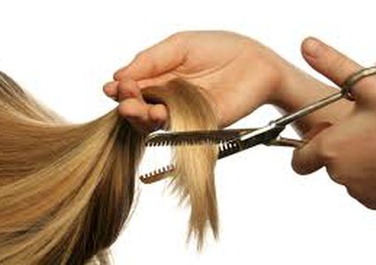 علامات تخبرك أنه حان وقت قص الشعر