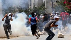 الاحتلال يقمع مسيرة كفر قدوم السلمية