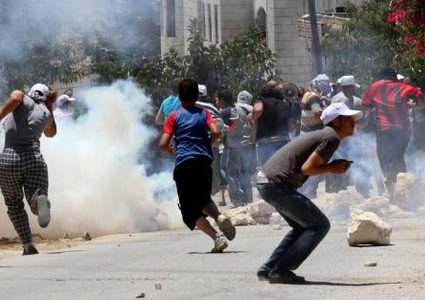 الاحتلال يقمع مسيرة كفر قدوم السلمية