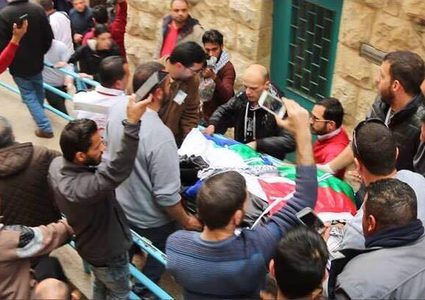 وصول جثمان الشهيد باسل  الأعرج إلى مسقط رأسه