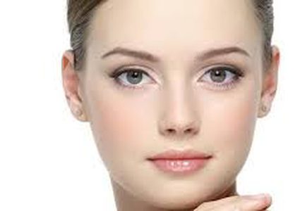 للحصول على بشرة أكثر إشراقاً