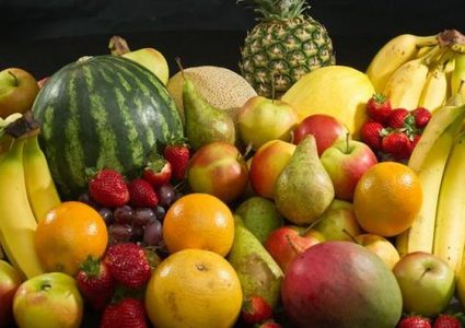 إن كنت مدخنًا...عليك تناول الخضروات والفواكه