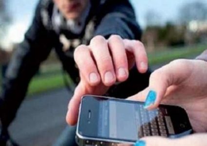 القبض على نشال في الخليل