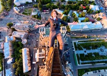 "السيلفي" علاج أم مرض نفسي