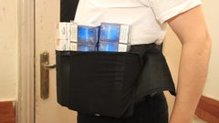 ضبط حزام سجائر على معبر الكرامة (صور)