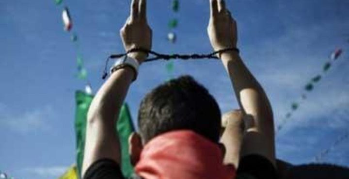 الافراج عن أسيرين اليوم