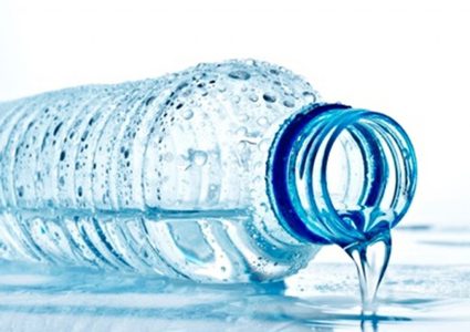 استبدل جميع مشروباتك بـالماء وانتظر النتيجة