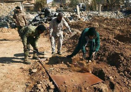 ادانات ليبية لنبش قوات حفتر قبورا ببنغازي