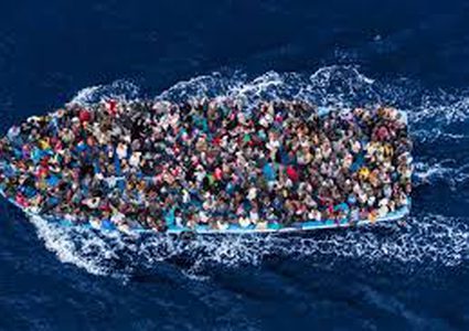 إنقاذ 6 آلاف مهاجر خلال الأيام الماضية